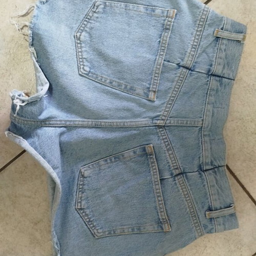 Pull & Bear high-waisted denim shorts like new, blue with pleats and frayed edges