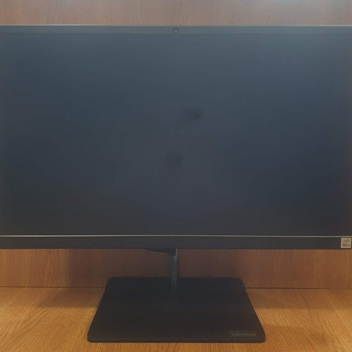 Lenovo All In One PC 21.5" like new, Core i5, 8GB RAM, 256GB SSD
