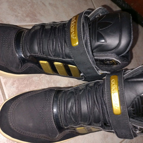 Adidas men's athletic boots used, size 42, black