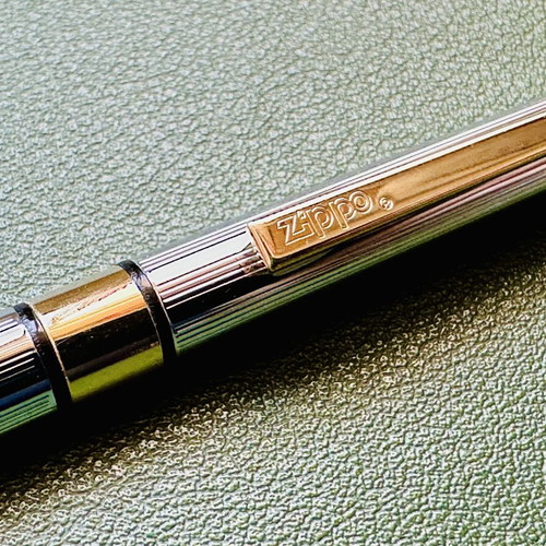 Zippo metal pen silver with gold details