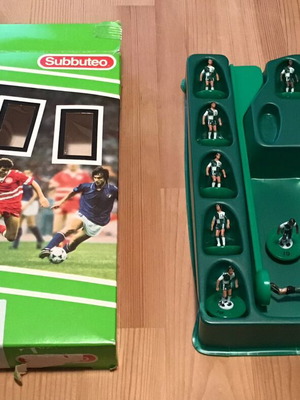 Subbuteo Liverpool green kit like new