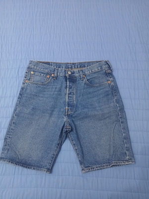 Levi's 501 men's denim shorts, size L, blue