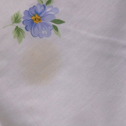 Tablecloth and 6 napkins used with stains