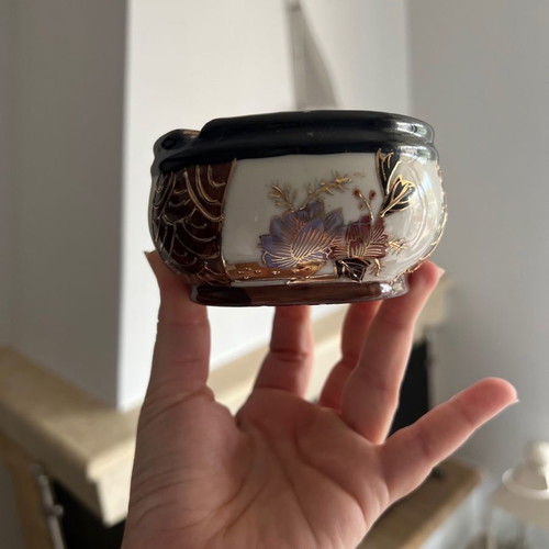 Vintage handmade porcelain ashtray used with gold 10cm