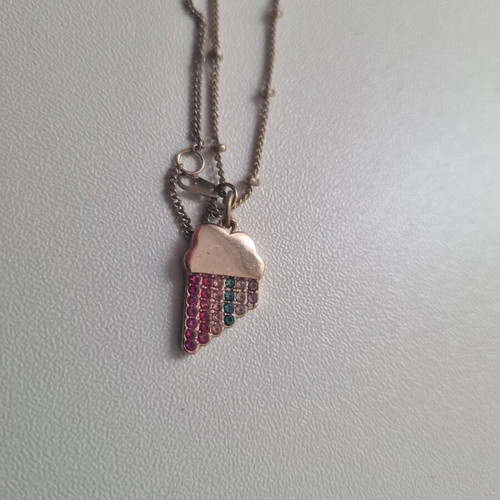 Elegant necklace like new