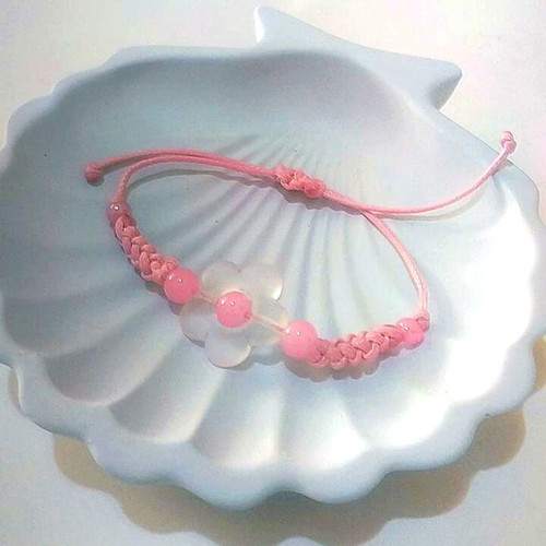 Handmade children's macrame bracelet with daisy new, white and pink