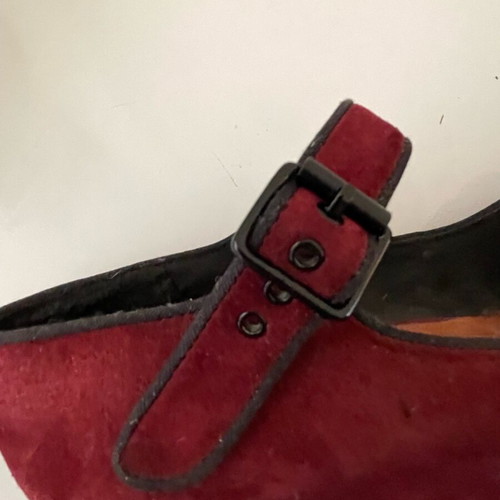 Urban Outfitters Y2K Deena & Ozzy Platform Mary Janes burgundy suede size 40 like new