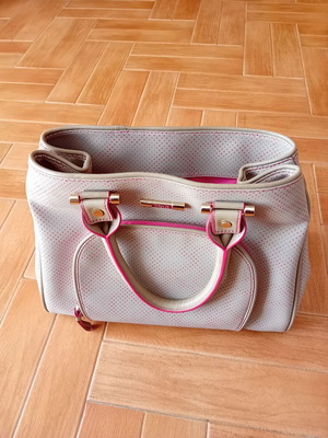 Tous women's handbag like new, ecru color with case