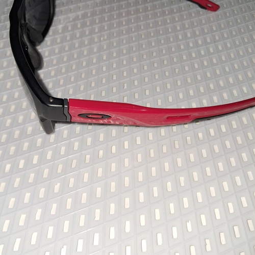 Oakley oo9361-0557 men's sunglasses new, Black Ink frame, Prizm Road lenses