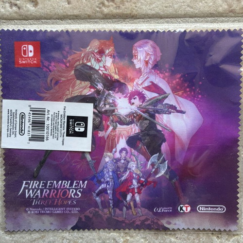 Fire Emblem Warriors Three Hopes Nintendo Switch new with collectible cloth