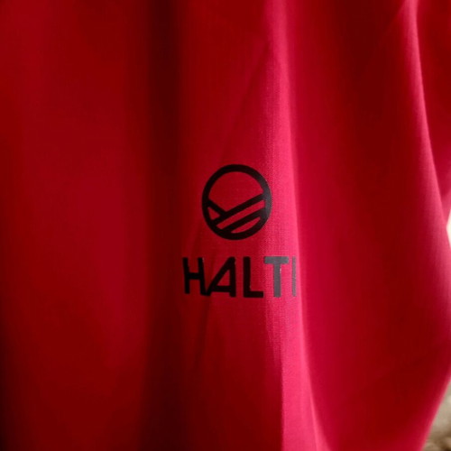 Halti jacket like new, red-raspberry with small marks