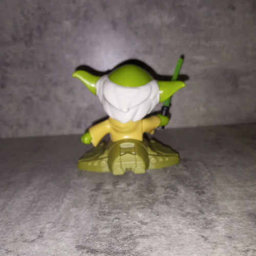 Yoda collectible figure-stamp Star Wars like new