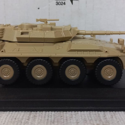 Military models 1:72 scale, like new, Russian and Chinese