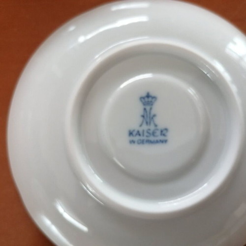 AK Kaiser Vintage Coffee Set porcelain, like new, 11 cups and 12 saucers