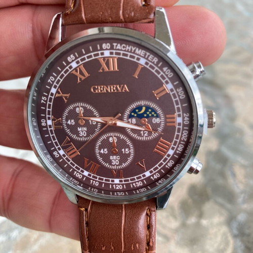 Geneva men's watch new with battery brown