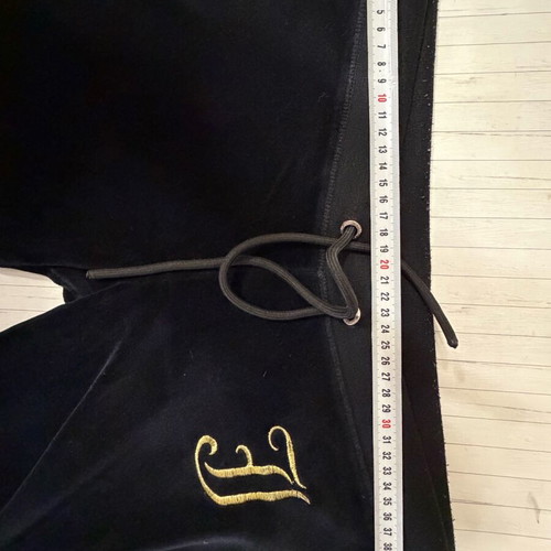 Black velour Juicy Couture tracksuit like new, size medium / large