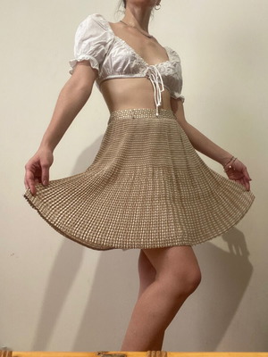 Πλισέ Πουά Φούστα σαν καινούργιο, μέγεθος 38-40, μπεζ