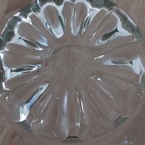 Italian glass ice bucket like new with decorative rim