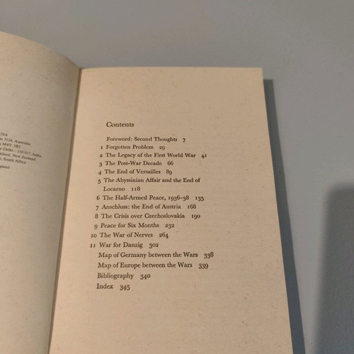 Historical English Book The Origins of the Second World War like new