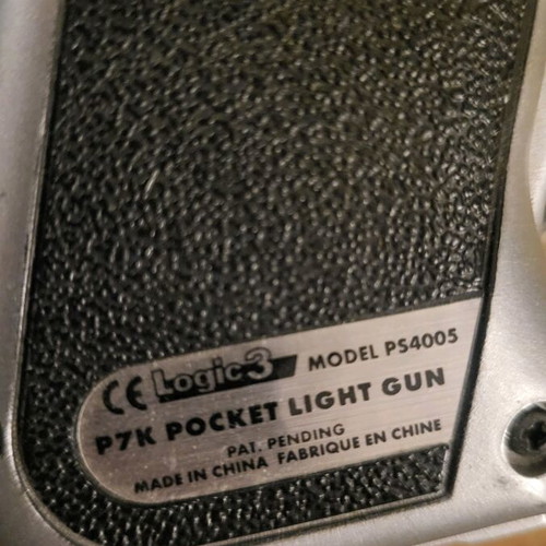 Logic 3 Light Gun P7K for PS1, used, 2 pieces with marks