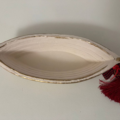 Decorative boat charm beige with gold and red tassel new 29 cm
