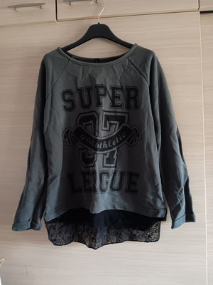 Women's blouse used, sizes S and M, gray and black