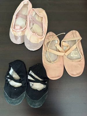 Ballet shoes like new, set of 3 pairs size 26 pink and black