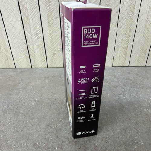 GaN Wall Charger 140W new for laptop, tablet and smartphone