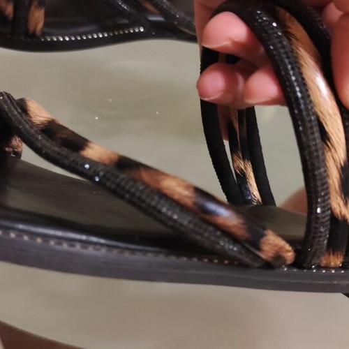 Flat sandals size 39 with black and leopard details like new