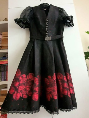 Φόρεμα με λουλούδια και ζώνη μέγεθος M καινούργιο, πολύχρωμο