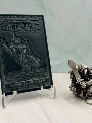 Yu-Gi-Oh! Flame Swordsman φιγούρα μεταχειρισμένη, Mattel mini γκρι