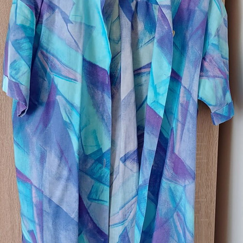 Lucie Linden International Vintage Women's Short-Sleeve Blouse like new, abstract print