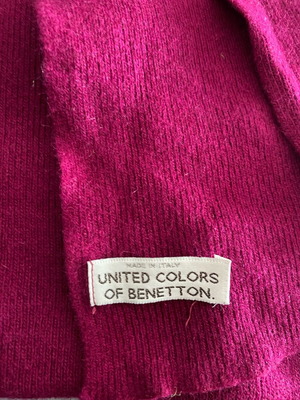 Benetton scarf like new, burgundy very soft