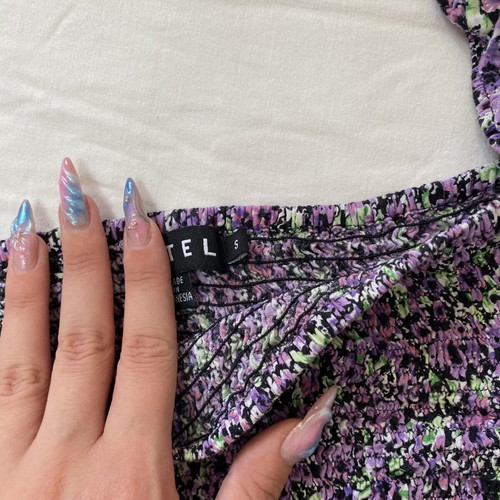 Purple floral crop top Motel size S like new