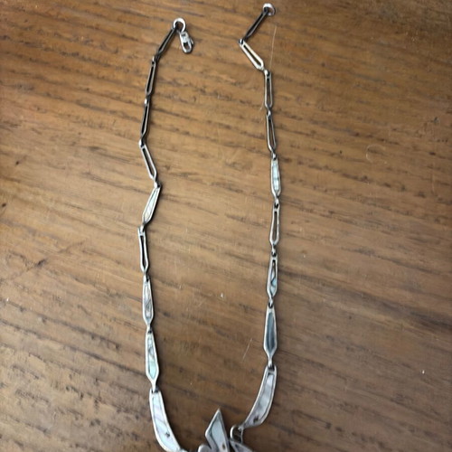 Silver necklace with mother-of-pearl like new