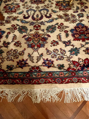 Handmade Persian Isfahan rug like new, large 4.70x3.30 m