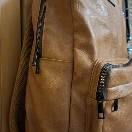 Exclusivo Brown Leatherette Backpack new