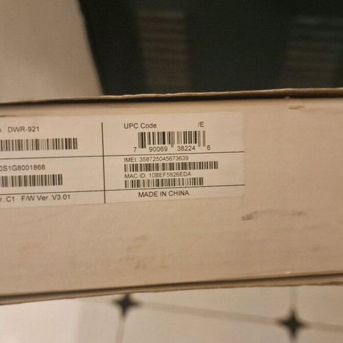 D-Link DWR-921 4G LTE Router like new