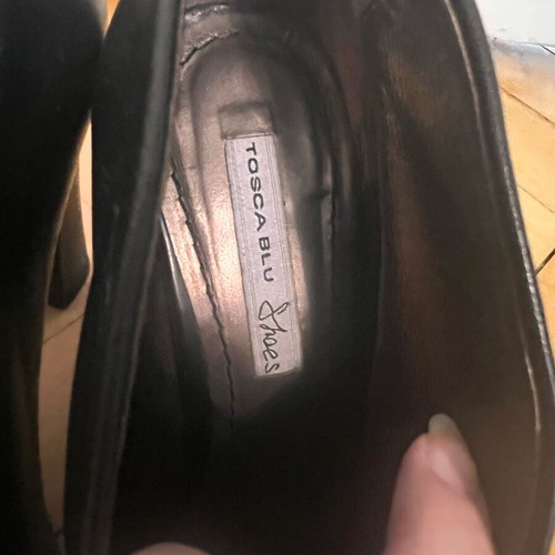 Tosca Blu leather high heel shoes size 36 like new, black