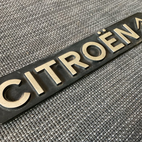Citroen emblem used, fully metal