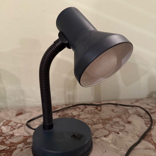 Table lamp with adjustable arm like new, black desk light