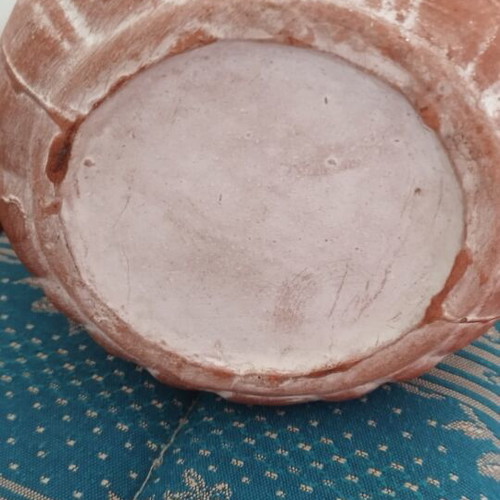 Terracotta flowerpots like new, handmade with embossed bow
