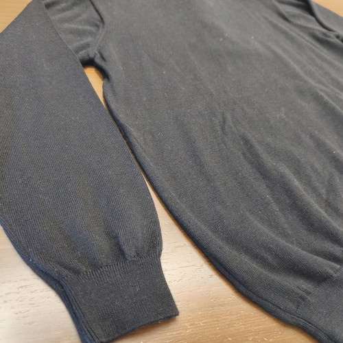 Lacoste men's wool sweater medium black like new
