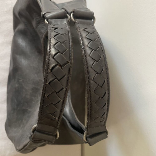 Bottega Veneta Vintage Large Leather Tote Bag used, shoulder style