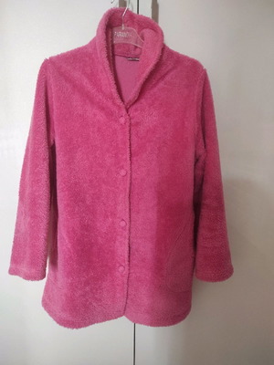 Fleece ρόμπα σαν καινούργιο, με κουμπιά και τσέπες, ροζ