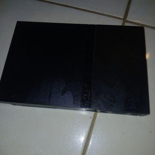 Sony PlayStation 2 (PS2) console