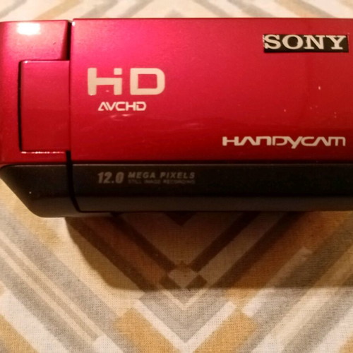 Sony Handycam digital video camera HDR-CX 100/R like new