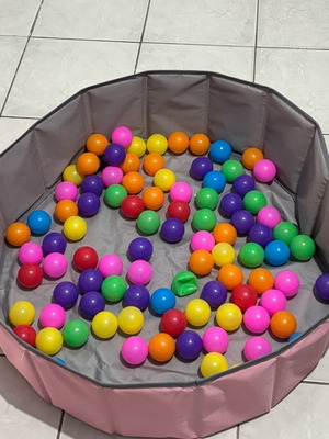 Play Pool with Plastic Balls new