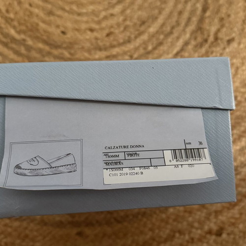 Prada leather espadrilles like new, gold, size 36