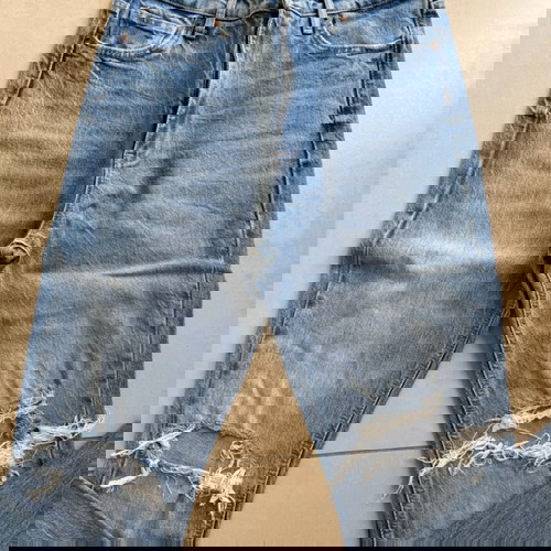 Zara ψηλόμεσο jean με σκισίματα, στενή γραμμή, size 40 σαν καινούργιο